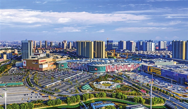 2001年1月10日,锡山市召开领导干部会议,正式宣布了撤市建区的决定.